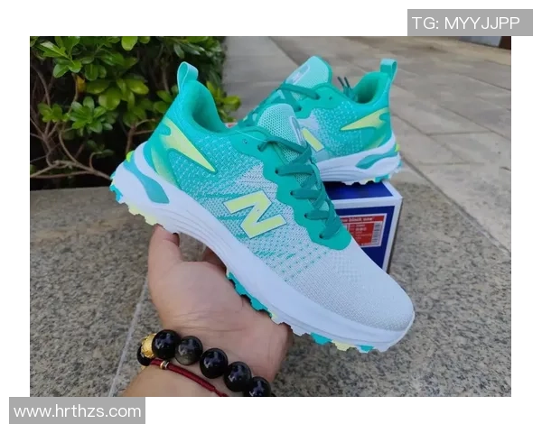 新百伦携手足球明星代言全新系列鞋款 引领运动潮流风尚