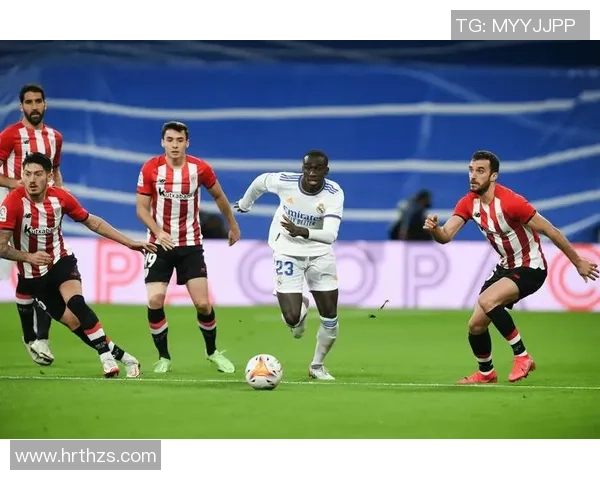 假球星风云：从草根到传奇的虚拟足球之路揭秘